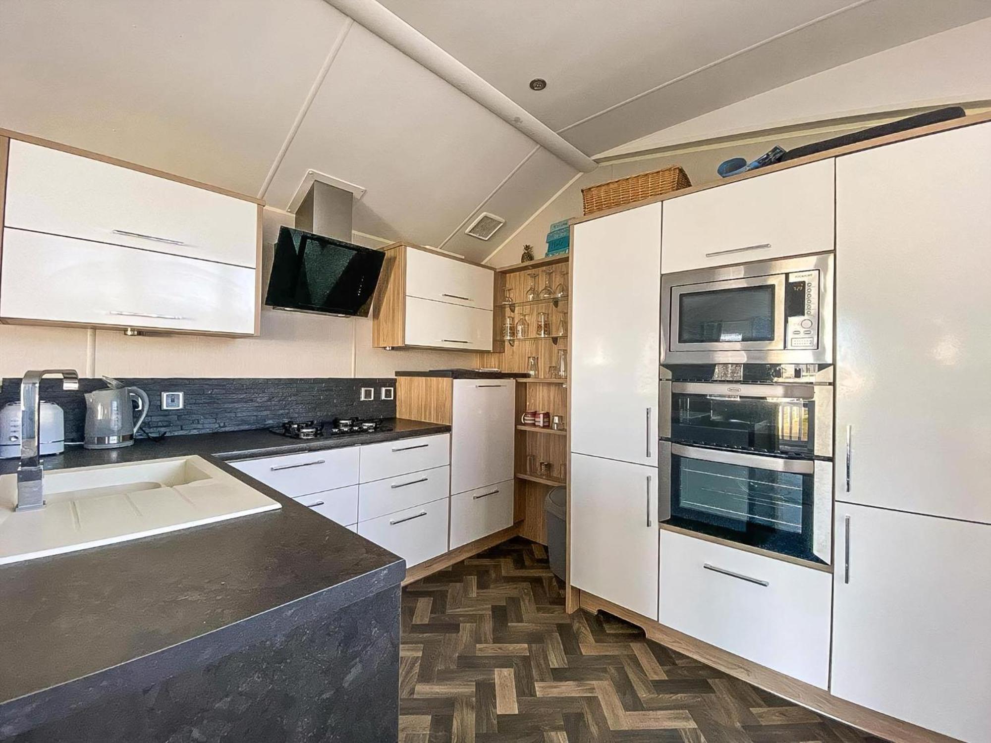 Luxury Caravan At Seaview Holiday Park In Kent Ref 47034Pb Whitstable Exterior foto