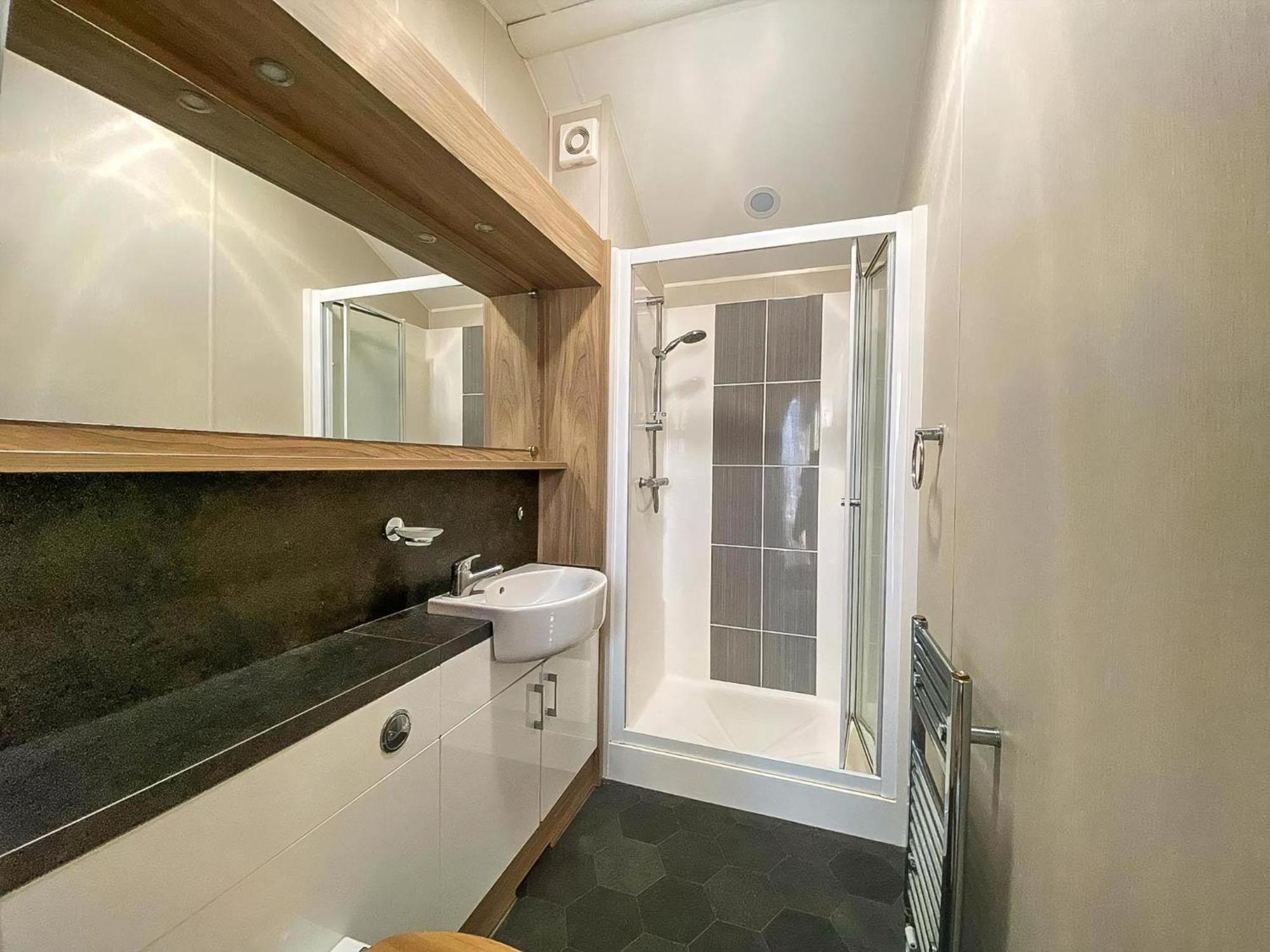 Luxury Caravan At Seaview Holiday Park In Kent Ref 47034Pb Whitstable Exterior foto