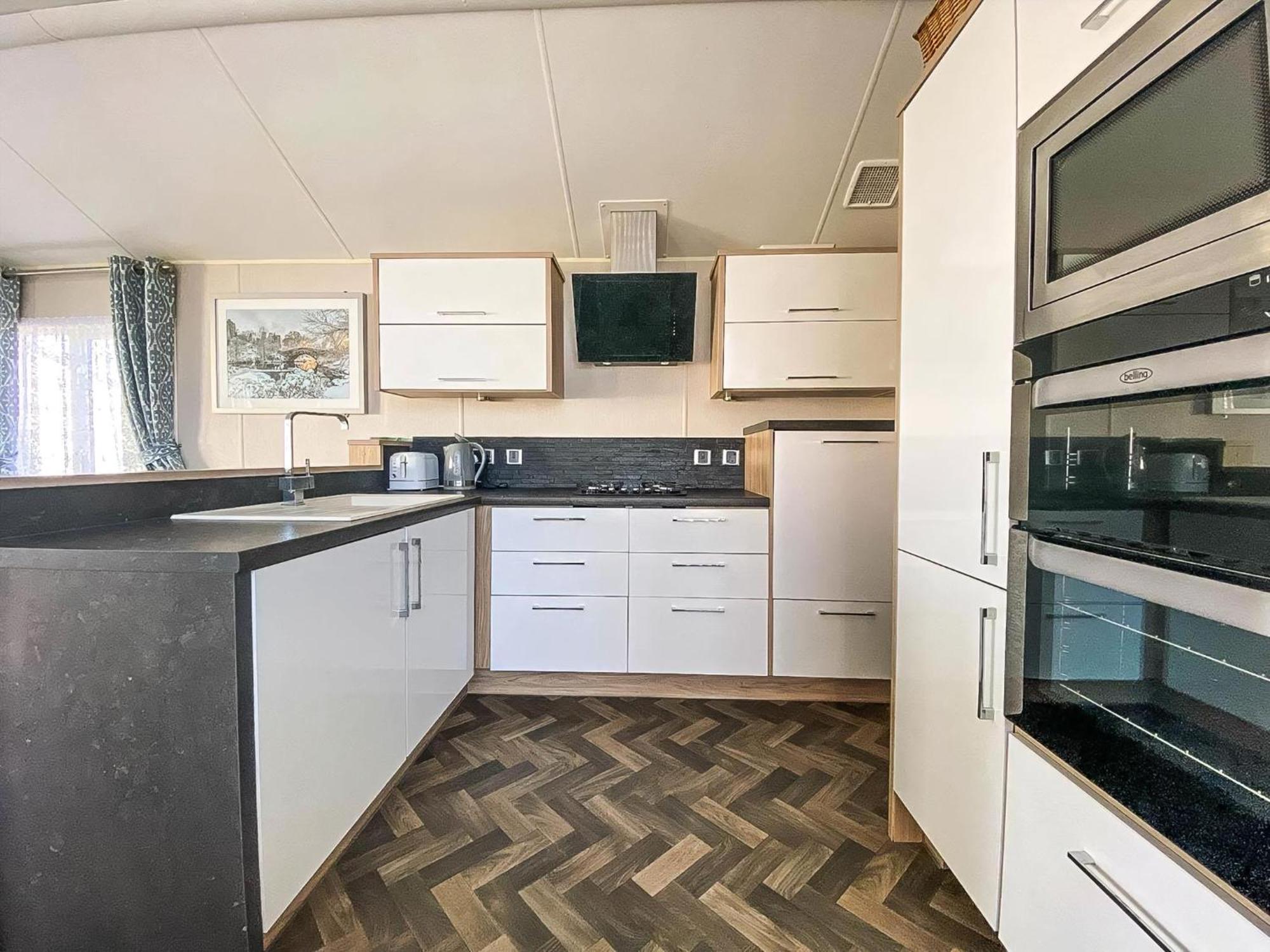 Luxury Caravan At Seaview Holiday Park In Kent Ref 47034Pb Whitstable Exterior foto