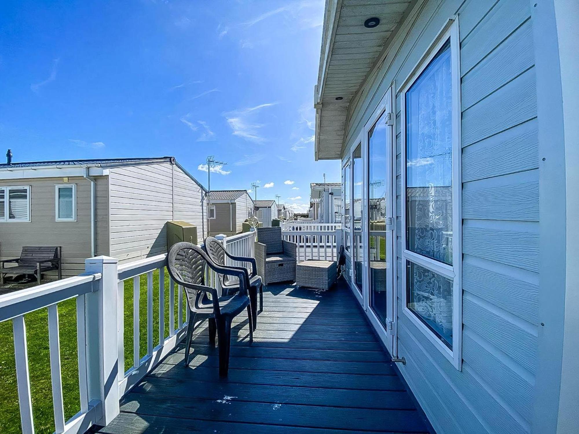 Luxury Caravan At Seaview Holiday Park In Kent Ref 47034Pb Whitstable Exterior foto