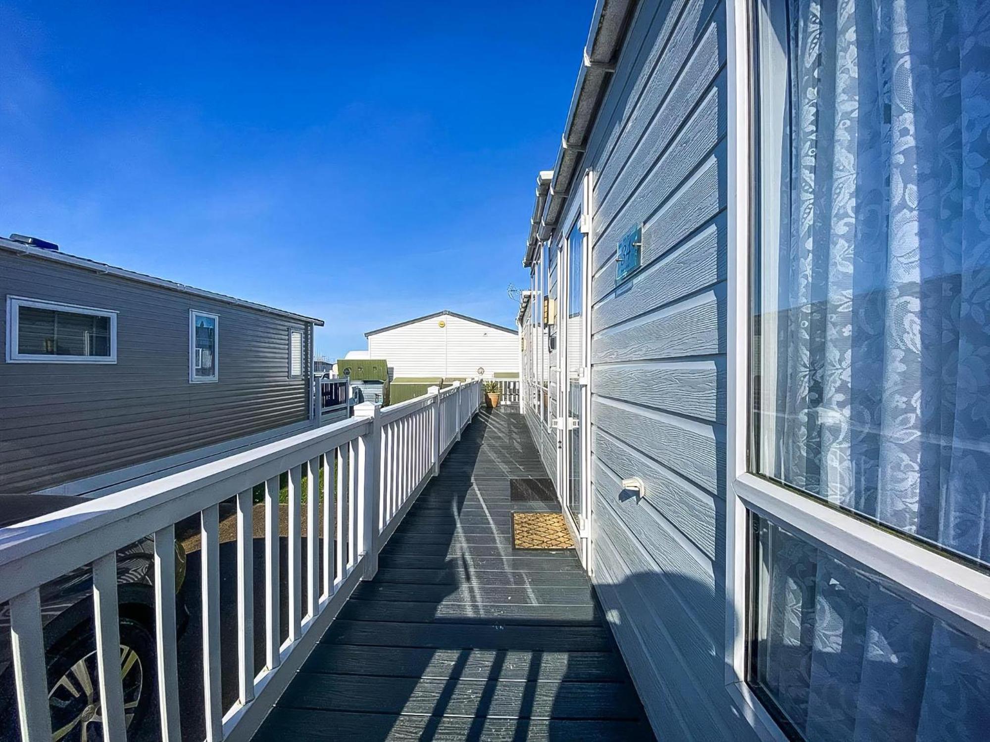 Luxury Caravan At Seaview Holiday Park In Kent Ref 47034Pb Whitstable Exterior foto